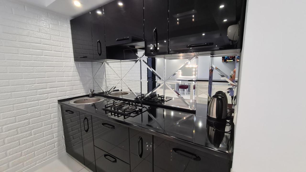 Apartaments On Prospekt Mira 35 Kryvyj Rih Esterno foto