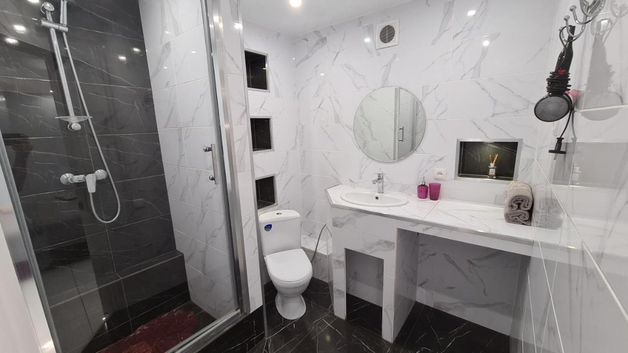 Apartaments On Prospekt Mira 35 Kryvyj Rih Esterno foto